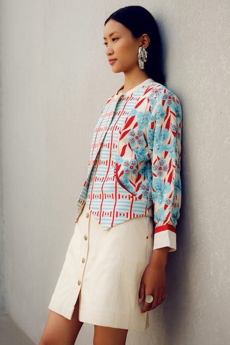 Pooja Rajgarhia Gupta Blue Georgette Round Neck Floral Print Designer Jacket Online at Aza Fashions Pooja Rajgarhia Gupta_Blue Georgette Round Neck Floral Print Designer Jacket _Online_at_Aza_Fashions