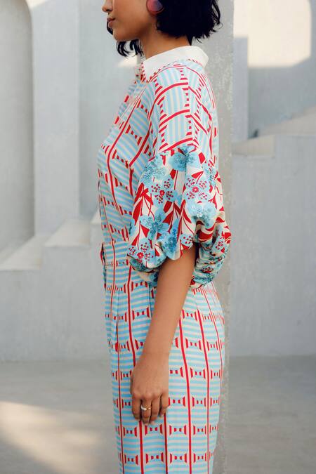 Shop Pooja Rajgarhia Gupta Blue Georgette Collared Printed And Off White Shirt Online at Aza Fashions Shop_Pooja Rajgarhia Gupta_Blue Georgette Collared Printed And Off White Shirt _Online_at_Aza_Fashions