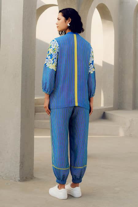 Shop Pooja Rajgarhia Gupta Blue Georgette Embroidery Collared Floral Print Pant Set at Aza Fashions Shop_Pooja Rajgarhia Gupta_Blue Georgette Embroidery Collared Floral Print Pant Set _at_Aza_Fashions