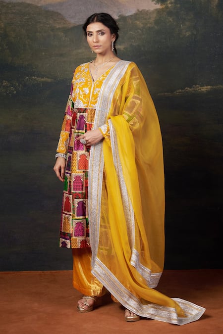 Buy_Thetaa_Yellow Silk, Viscose Embroidery, Zari V-neck Zardozi Kurta Set _Online_at_Aza_Fashions