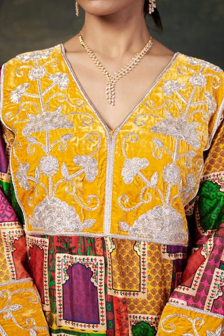Thetaa_Yellow Silk, Viscose Embroidery, Zari V-neck Zardozi Kurta Set _at_Aza_Fashions