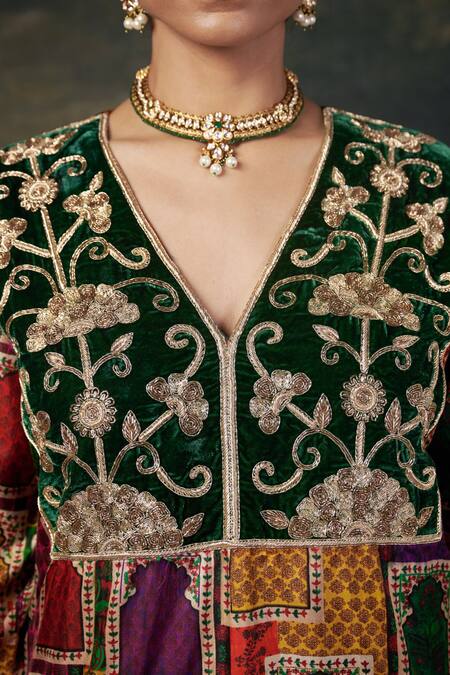 Buy_Thetaa_Multi Color Silk, Viscose, Velvet Embroidery, Zari V-neck Zardozi Kurta Set 