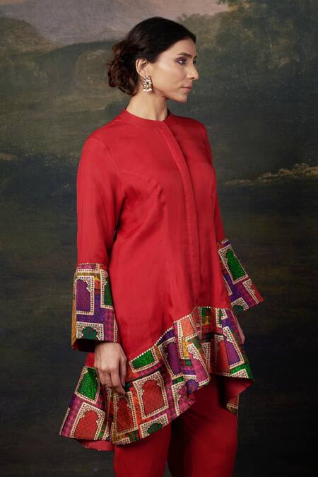 Thetaa_Red Silk, Organza Embroidery Mandarin Collar Jharoka Print Kurta Set _Online_at_Aza_Fashions