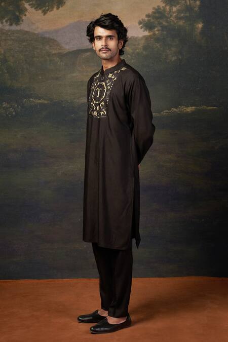 Thetaa_Black Cotton Embroidery Zari Hand Kurta Set _at_Aza_Fashions