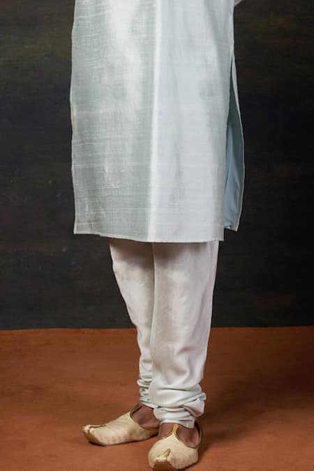 Thetaa_Mint Silk Mirrors Hand Embroidered Kurta Set _Online_at_Aza_Fashions