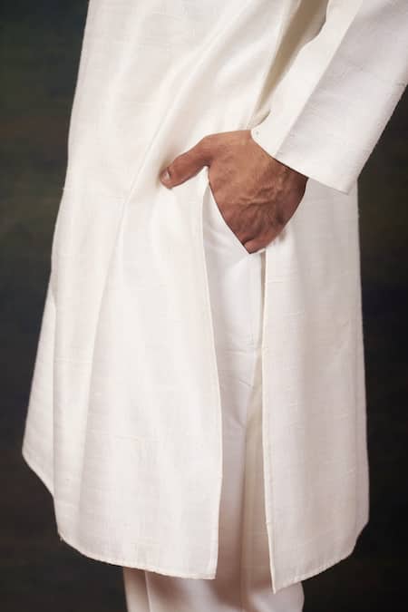 Thetaa_White Silk Mirrors Hand Embroidered Work Kurta Set _Online_at_Aza_Fashions