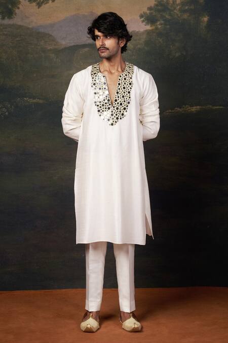 Thetaa_White Silk Mirrors Hand Embroidered Work Kurta Set _at_Aza_Fashions
