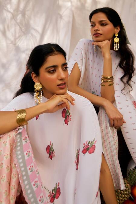 Moh India Ivory Pleated Designer Cape Online at Aza Fashions Moh India_Ivory Pleated Designer Cape _Online_at_Aza_Fashions