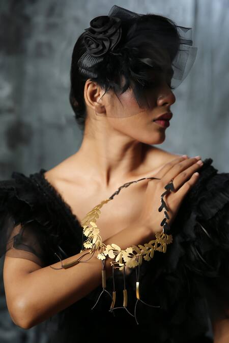 Zaza By Somya_Black Contemporary Brass Necklace _Online_at_Aza_Fashions