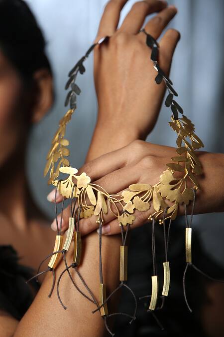 Buy_Zaza By Somya_Black Contemporary Brass Necklace 