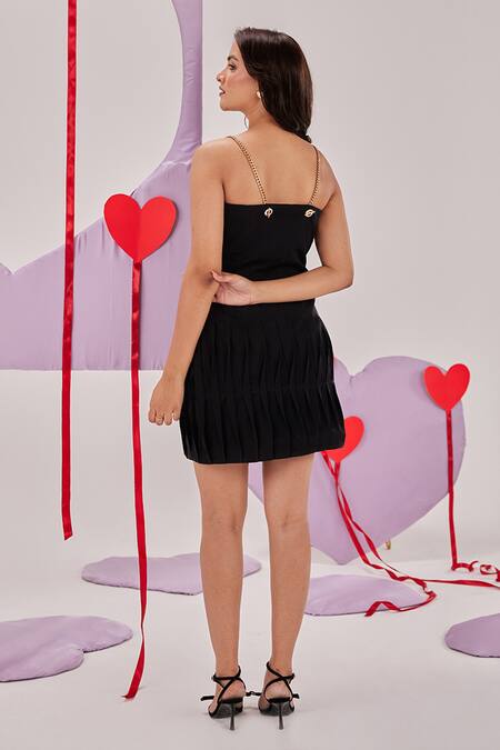 Shop Maenaam Black Polyester Chains Square Neck Noon Mini Dress With Detachable Straps at Aza Fashions Shop_Maenaam_Black Polyester Chains Square Neck Noon Mini Dress With Detachable Straps_at_Aza_Fashions