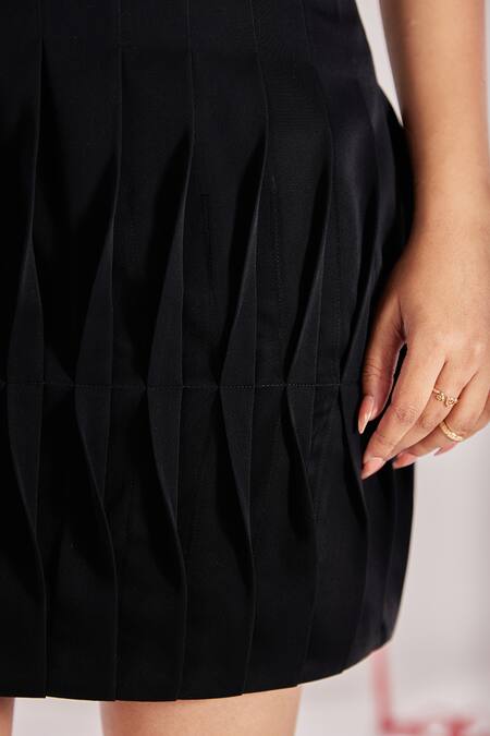 Maenaam Black Polyester Chains Square Neck Noon Mini Dress With Detachable Straps at Aza Fashions Maenaam_Black Polyester Chains Square Neck Noon Mini Dress With Detachable Straps_at_Aza_Fashions