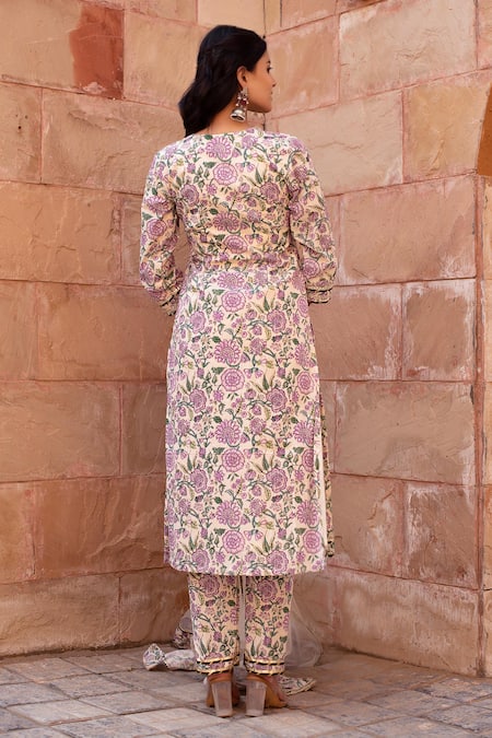 Pomcha Jaipur_Off White Cotton, Net Embroidery V-neck Floral Printed Kurta Set _Online_at_Aza_Fashions