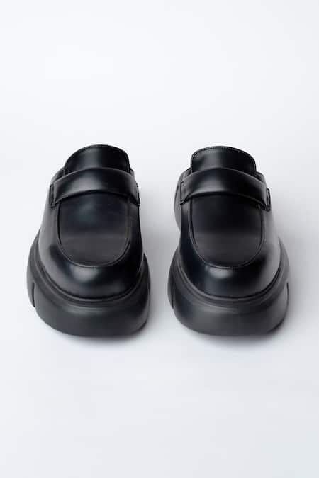 Shop Kavith Black Chunky Sole Rounded Toe Shoes at Aza Fashions Shop_Kavith_Black Chunky Sole Rounded Toe Shoes _at_Aza_Fashions