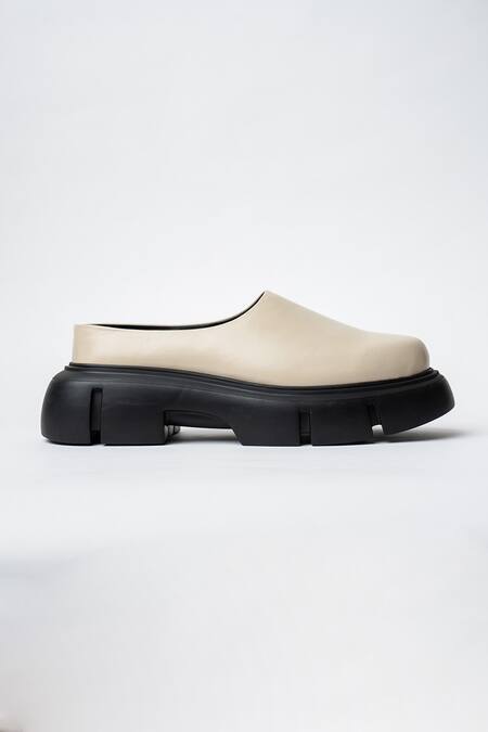 Buy Kavith Beige Chunky Rounded Toe Sliders Online at Aza Fashions Buy_Kavith_Beige Chunky Rounded Toe Sliders _Online_at_Aza_Fashions