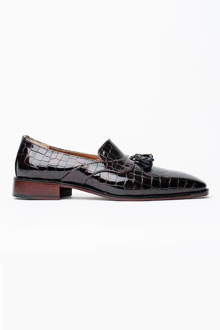 Buy_Kavith_Maroon Tassels Evening Square Toe Loafers _Online_at_Aza_Fashions