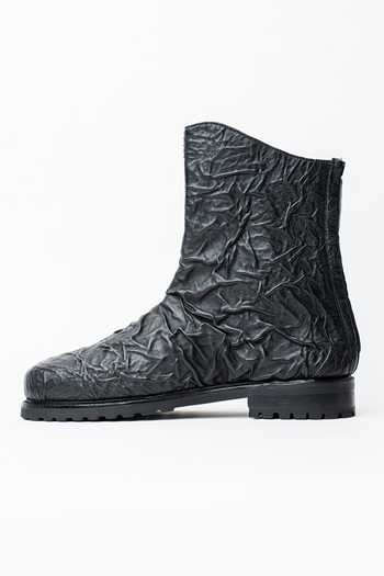 Buy_Kavith_Black Hand Wrinkled Ankle Boots _Online_at_Aza_Fashions