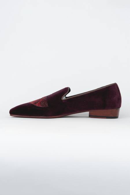 Buy_Kavith_Maroon Embroidery, Beads Evening Tassel Tuxedo Shoes _Online_at_Aza_Fashions