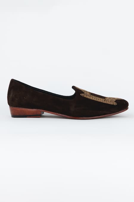 Kavith_Brown Hand Embroidered Juttis _Online_at_Aza_Fashions