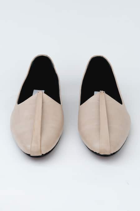 Kavith Classic Beige Leather Jutti 