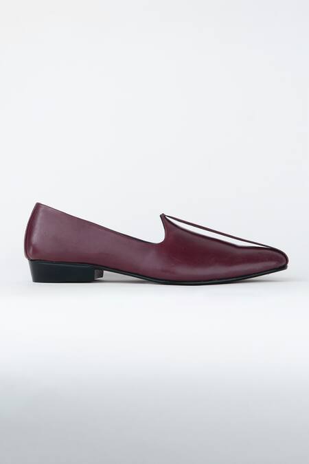 Buy_Kavith_Maroon Classic Jutti _Online_at_Aza_Fashions
