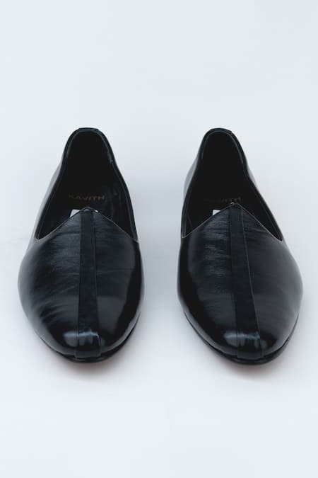 Kavith Classic Black Burnish Leather Jutti 