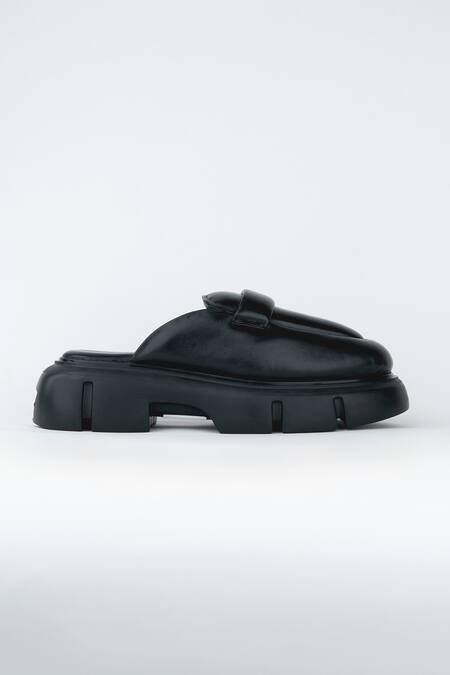 Kavith_Black Chunky Sole Rounded Toe Shoes _Online_at_Aza_Fashions