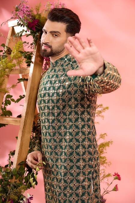 Kasbah_Green Georgette Embroidery Geometric Kurta _Online_at_Aza_Fashions