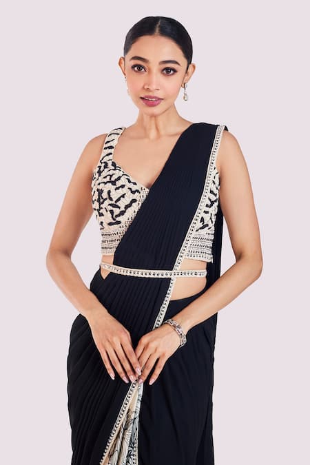 Buy_Onaya_Off White Georgette, Satin Cut Work V-neck Floral Print Pre-draped Saree Set _Online_at_Aza_Fashions