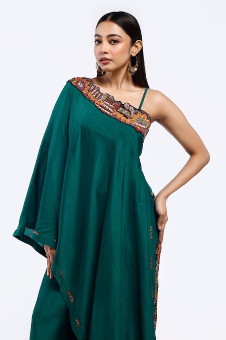 Buy Onaya Green Silk Embroidery, Sequins Asymmetric Kaftan And Pant Set Online at Aza Fashions Buy_Onaya_Green Silk Embroidery, Sequins Asymmetric Kaftan And Pant Set _Online_at_Aza_Fashions