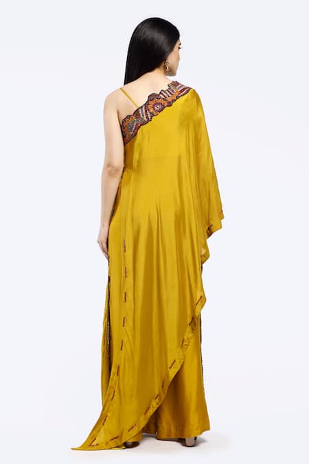 Onaya Yellow Silk Sequence Embroidered Kaftan Set 