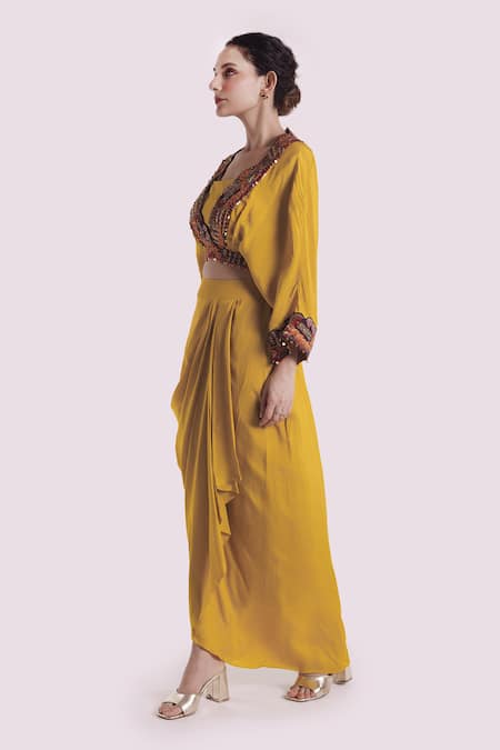Onaya Yellow Silk Sequins, Embroidery Round Neck, Kurta Set Online at Aza Fashions Onaya_Yellow Silk Sequins, Embroidery Round Neck, Kurta Set _Online_at_Aza_Fashions