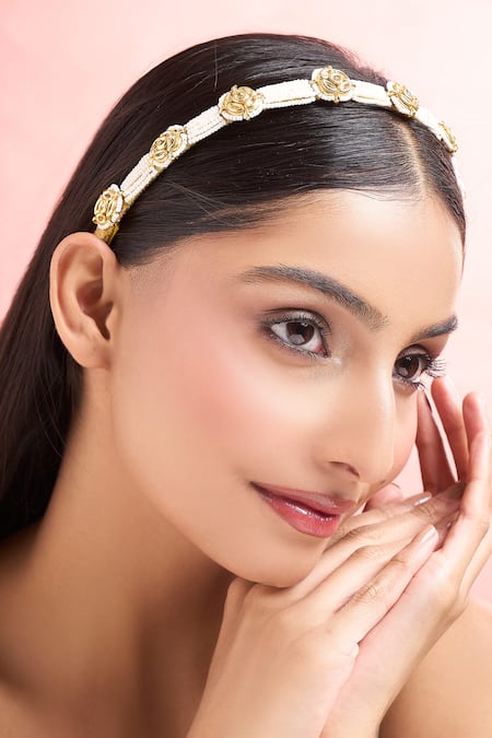 Samyukta Singhania Kundan & Pearl Hair Band 