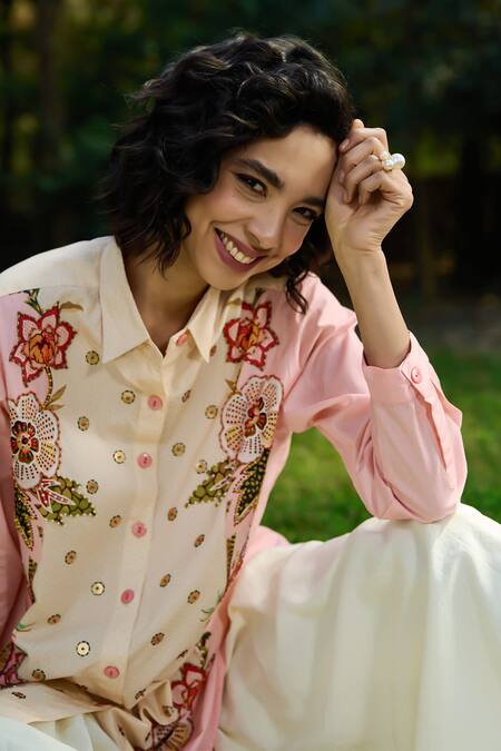 Verb By Pallavi Singhee_Pink Cotton Embroidery Collared Floral Long Tunic _Online_at_Aza_Fashions