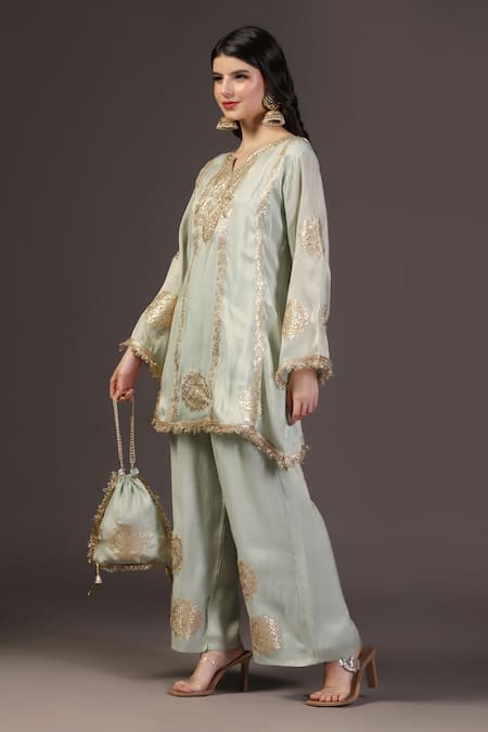 Two Sisters By Gyans_Green Tissue Embroidery, Zari Kurta Set With Potli Bag _Online_at_Aza_Fashions