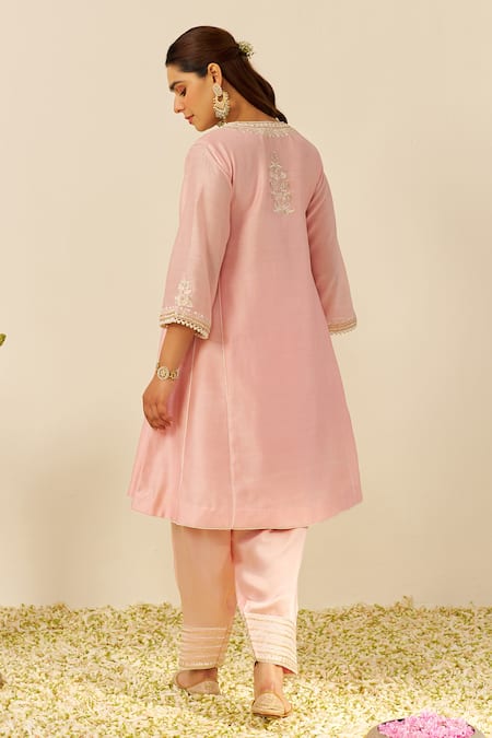 Shop Sheetal Batra Blush Chanderi Silk Embroidery Split V-neck Pink Kurta Set at Aza Fashions Shop_Sheetal Batra_Blush Chanderi Silk Embroidery Split V-neck Pink Kurta Set _at_Aza_Fashions