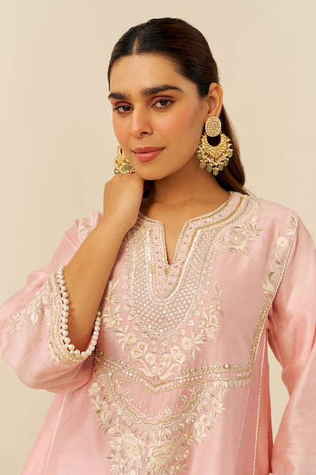 Shop Sheetal Batra Blush Chanderi Silk Embroidery Split V-neck Pink Kurta Set Online at Aza Fashions Shop_Sheetal Batra_Blush Chanderi Silk Embroidery Split V-neck Pink Kurta Set _Online_at_Aza_Fashions