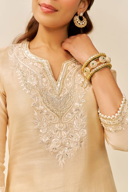 Sheetal Batra Beige Chanderi Silk Embroidery V-neck Kurta Set Online at Aza Fashions Sheetal Batra_Beige Chanderi Silk Embroidery V-neck Kurta Set _Online_at_Aza_Fashions