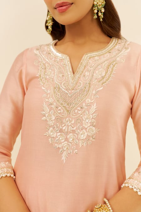 Buy Sheetal Batra Pink Chanderi Silk Embroidery Split V-neck Off Rose Kurta Set Online at Aza Fashions Buy_Sheetal Batra_Pink Chanderi Silk Embroidery Split V-neck Off Rose Kurta Set _Online_at_Aza_Fashions