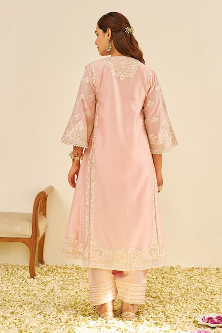 Shop Sheetal Batra Blush Chanderi Silk Pearls Split V-neck Embroidered Pink Kurta Set at Aza Fashions Shop_Sheetal Batra_Blush Chanderi Silk Pearls Split V-neck Embroidered Pink Kurta Set _at_Aza_Fashions