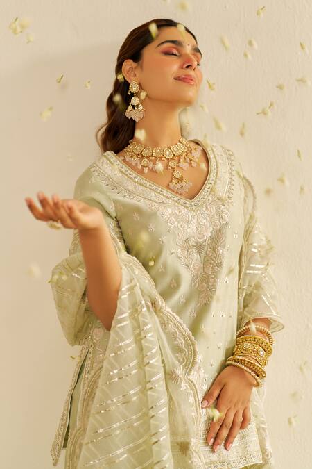 Sheetal Batra Mint , Chanderi, Organza Sequins, Embroidery V-neck Green Kurta Set Online at Aza Fashions Sheetal Batra_Mint , Chanderi, Organza Sequins, Embroidery V-neck Green Kurta Set _Online_at_Aza_Fashions