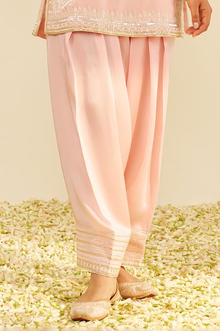 Shop Sheetal Batra Blush Chanderi Silk Beads, Embroidery V-neck Pink Kurta Set Online at Aza Fashions Shop_Sheetal Batra_Blush Chanderi Silk Beads, Embroidery V-neck Pink Kurta Set _Online_at_Aza_Fashions