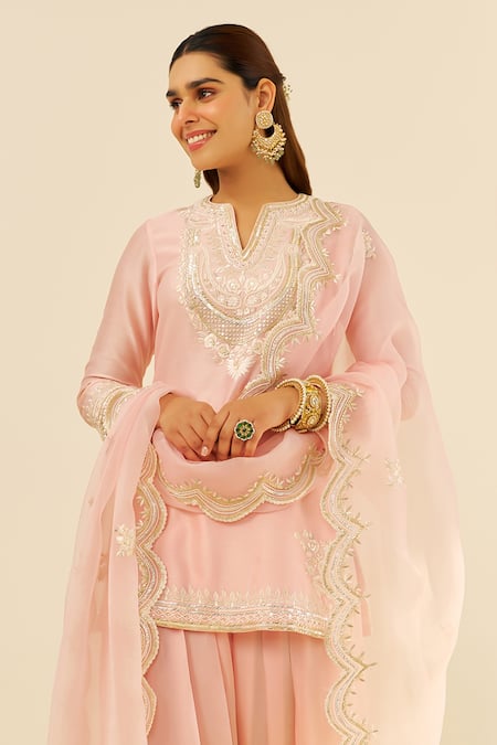 Shop Sheetal Batra Blush Chanderi , Satin, Organza Embroidery V-neck Pink Kurta Set at Aza Fashions Shop_Sheetal Batra_Blush Chanderi , Satin, Organza Embroidery V-neck Pink Kurta Set _at_Aza_Fashions