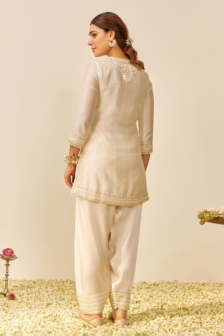 Shop Sheetal Batra Ivory Chanderi Silk, Satin Sequins, Embroidery Split V-neck Kurta Set at Aza Fashions Shop_Sheetal Batra_Ivory Chanderi Silk, Satin Sequins, Embroidery Split V-neck Kurta Set _at_Aza_Fashions