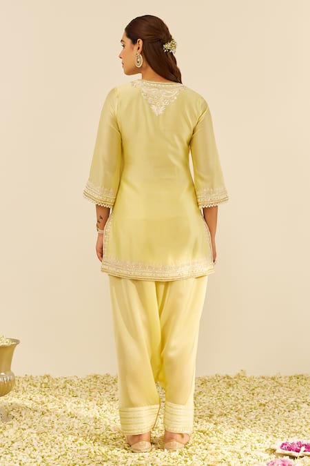 Shop Sheetal Batra Yellow Chanderi Silk Embroidery Split V-neck Lemon Kurta Set at Aza Fashions Shop_Sheetal Batra_Yellow Chanderi Silk Embroidery Split V-neck Lemon Kurta Set _at_Aza_Fashions