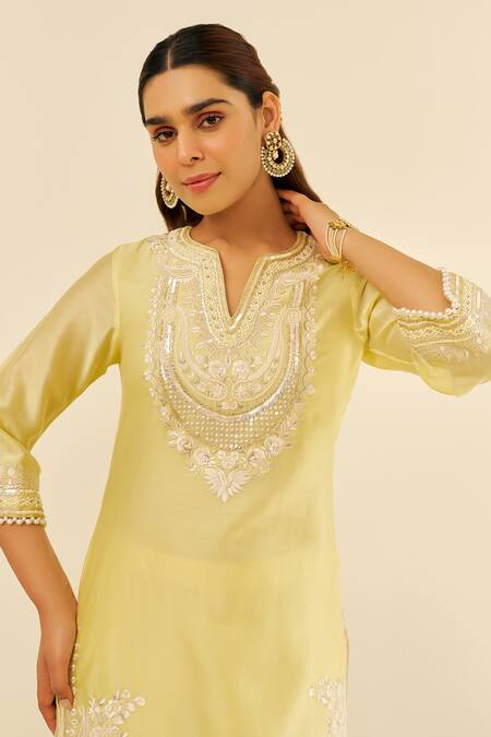 Shop Sheetal Batra Yellow Chanderi Silk Embroidery Split V-neck Lemon Kurta Set Online at Aza Fashions Shop_Sheetal Batra_Yellow Chanderi Silk Embroidery Split V-neck Lemon Kurta Set _Online_at_Aza_Fashions