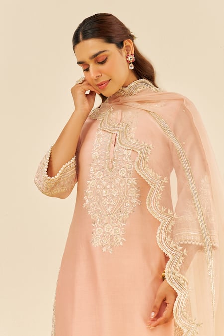 Shop Sheetal Batra Pink , Chanderi, Organza Embroidery Keyhole Neck Kurta Set at Aza Fashions Shop_Sheetal Batra_Pink , Chanderi, Organza Embroidery Keyhole Neck Kurta Set _at_Aza_Fashions