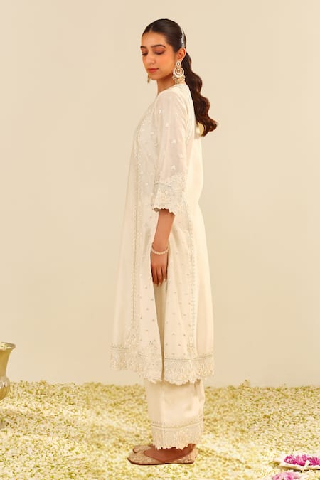 Shop Sheetal Batra Ivory Silk, Chanderi Embroidery Split V-neck Daisy Kurta Set at Aza Fashions Shop_Sheetal Batra_Ivory Silk, Chanderi Embroidery Split V-neck Daisy Kurta Set _at_Aza_Fashions
