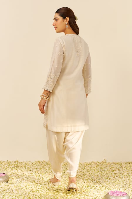 Shop Sheetal Batra Ivory Chanderi, Satin Embroidery Round Neck Daisy Silk Kurta Set at Aza Fashions Shop_Sheetal Batra_Ivory Chanderi, Satin Embroidery Round Neck Daisy Silk Kurta Set _at_Aza_Fashions