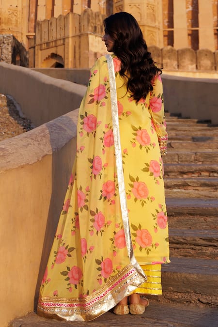 Shop Bannhi By Priyanka Rathore Yellow Chiffon Embroidery Round Neck Floral Printed Kurta Set at Aza Fashions Shop_Bannhi By Priyanka Rathore_Yellow Chiffon Embroidery Round Neck Floral Printed Kurta Set _at_Aza_Fashions